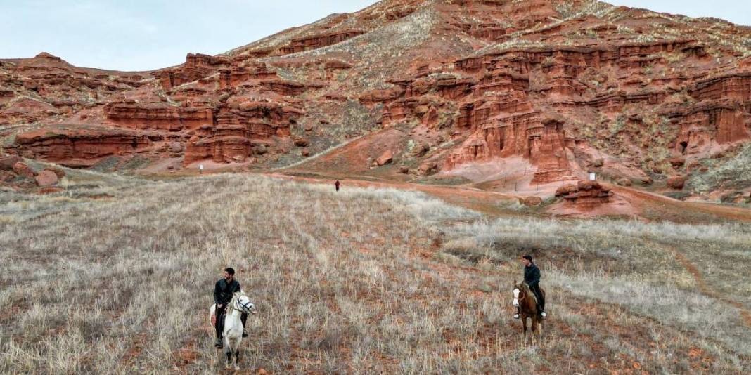 Halk ‘Kırmızı Periler Diyarı’ diyor: 300 milyon yıl önce oluştuğu biliniyor 5